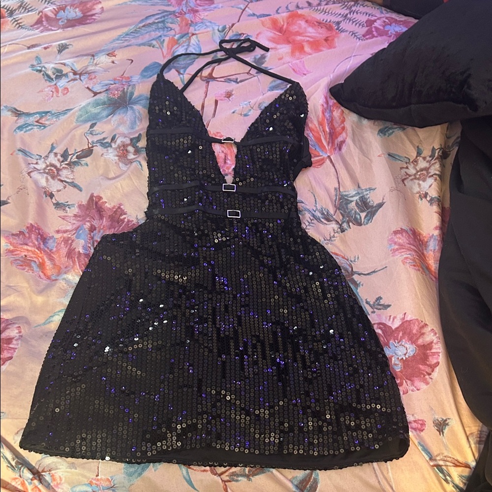 Elegant Black Sequin Backless Dress